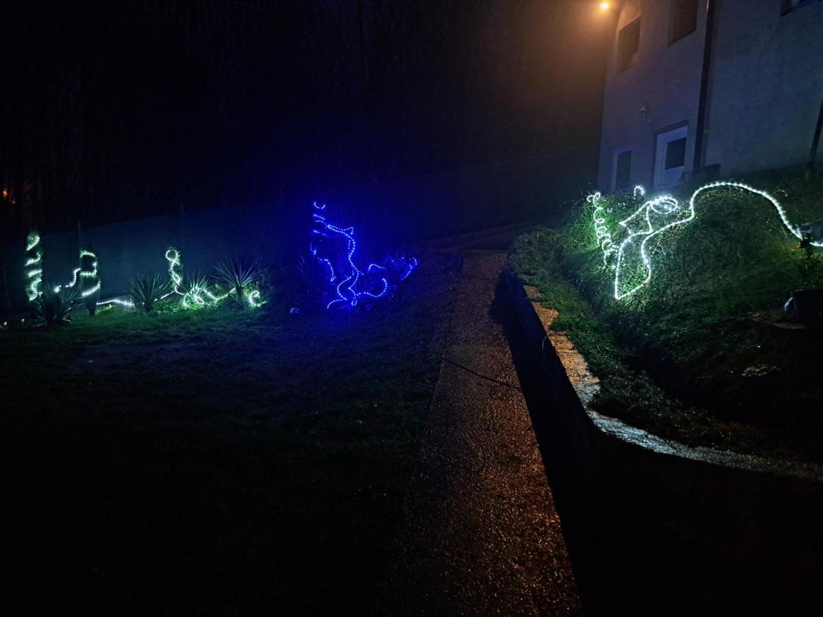 Mala Farma Nani Villa Visoko Buitenkant foto