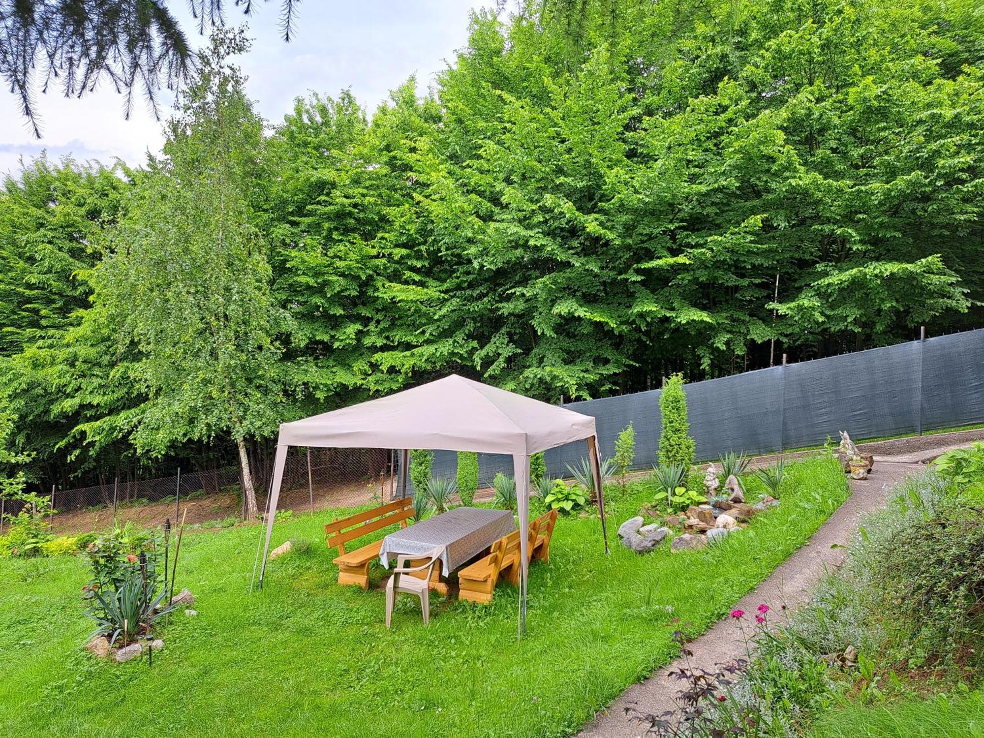 Mala Farma Nani Villa Visoko Buitenkant foto