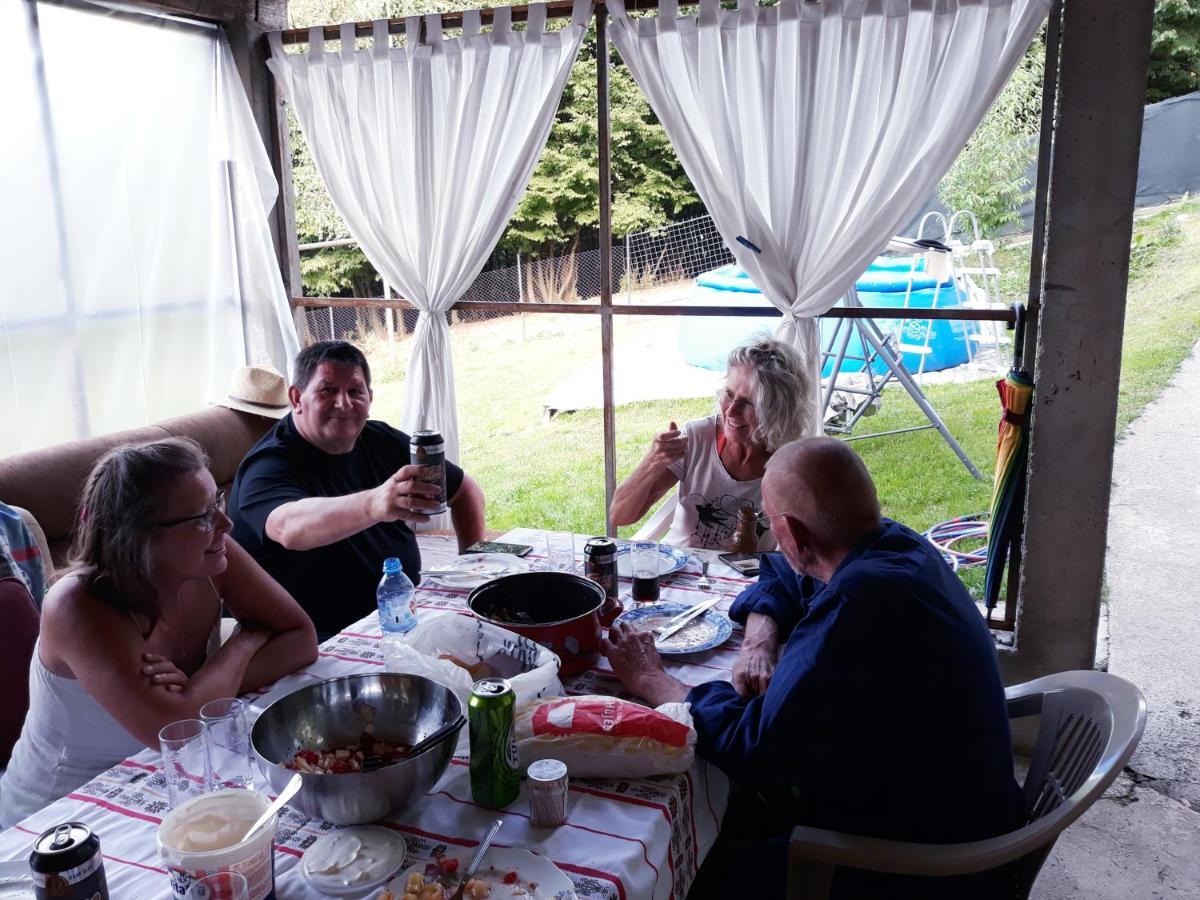 Mala Farma Nani Villa Visoko Buitenkant foto